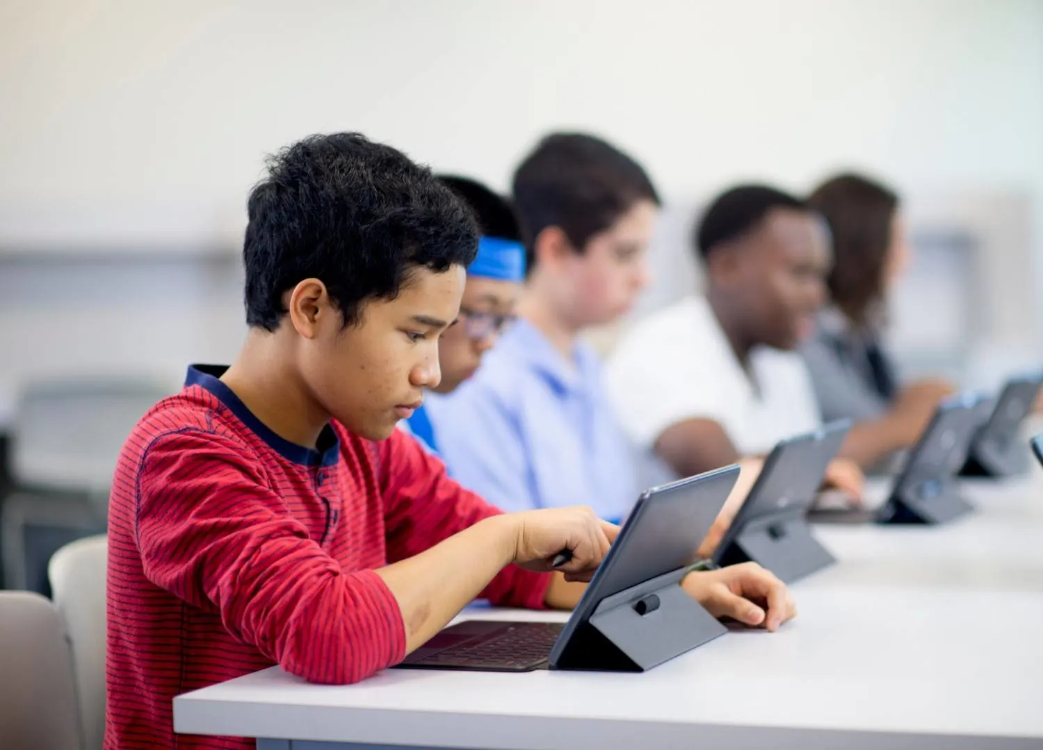 What K-12 Leaders Miss When Scaling Digital Products Across Schools